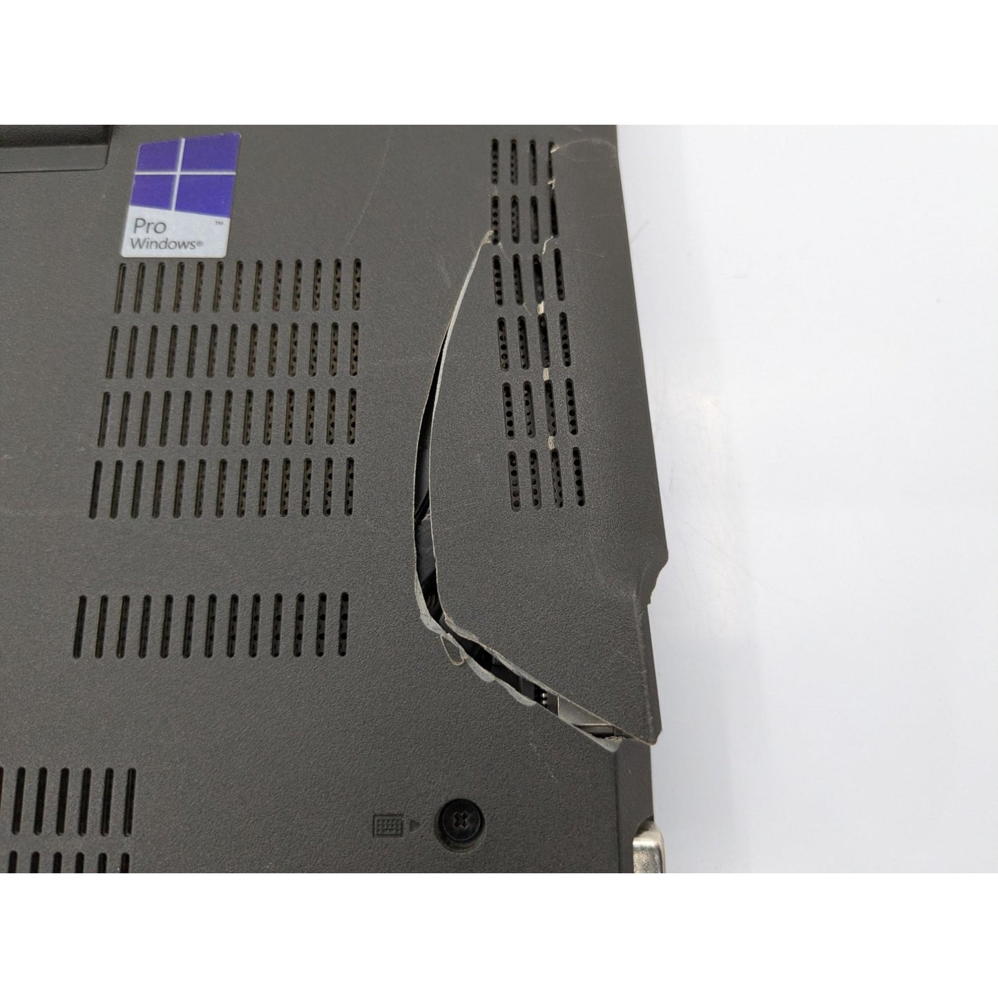 Lenovo ThinkPad E560 15.6" Display Intel Core i7-6500U 2.50GHz 4GB RAM Laptop