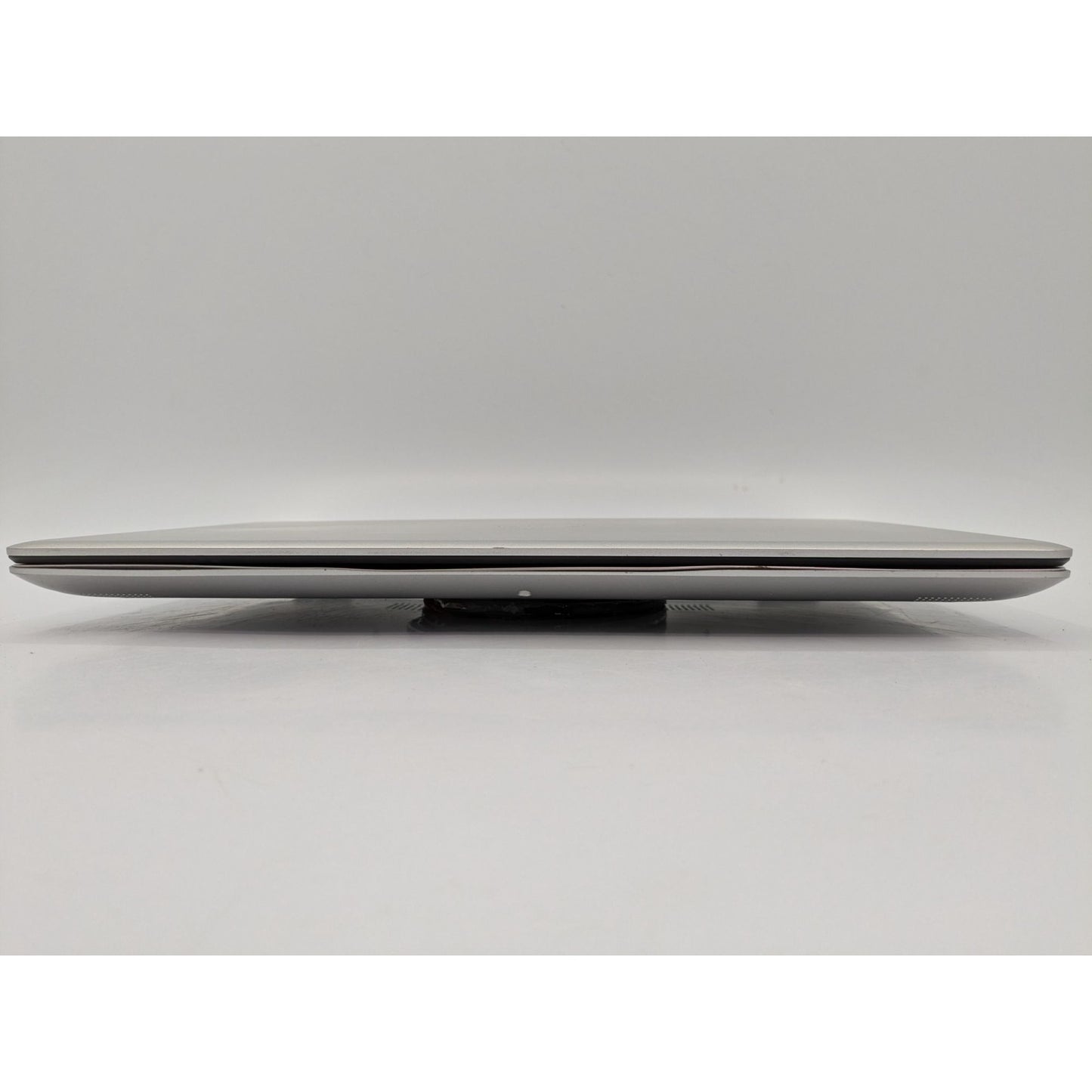 Dell Inspiron 5584 15.6" Display Intel Core i7-8565U 1.7GHz Processor Laptop