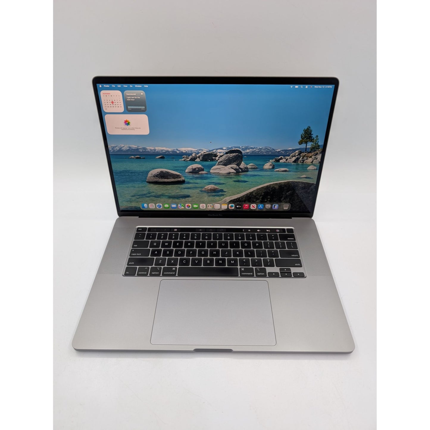 2019 Apple MacBook Pro A2141 16" Intel Core i7-9750H 16GB  RAM 512GB SSD 2.6GHz