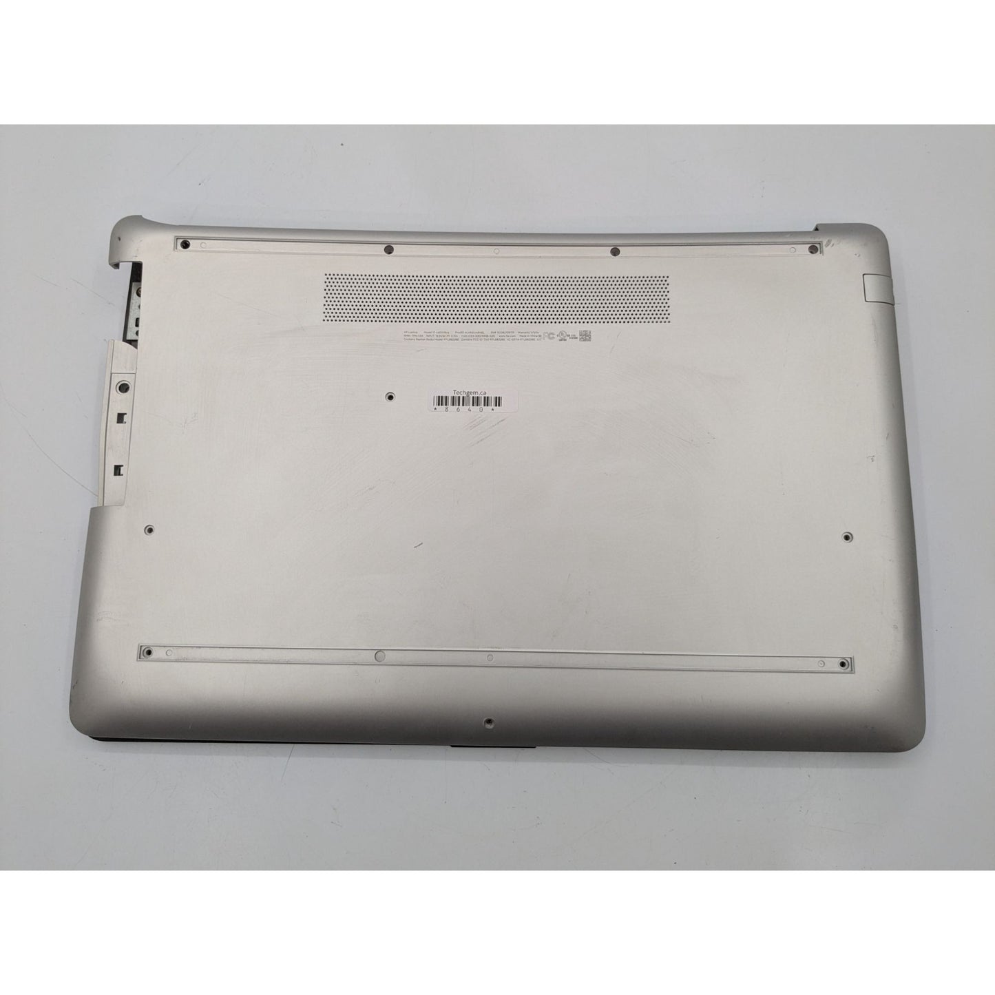 HP 17-CA0006CA 17.3" Screen AMD Ryzen 3-2300U 2.00GHz Processor Silver Laptop