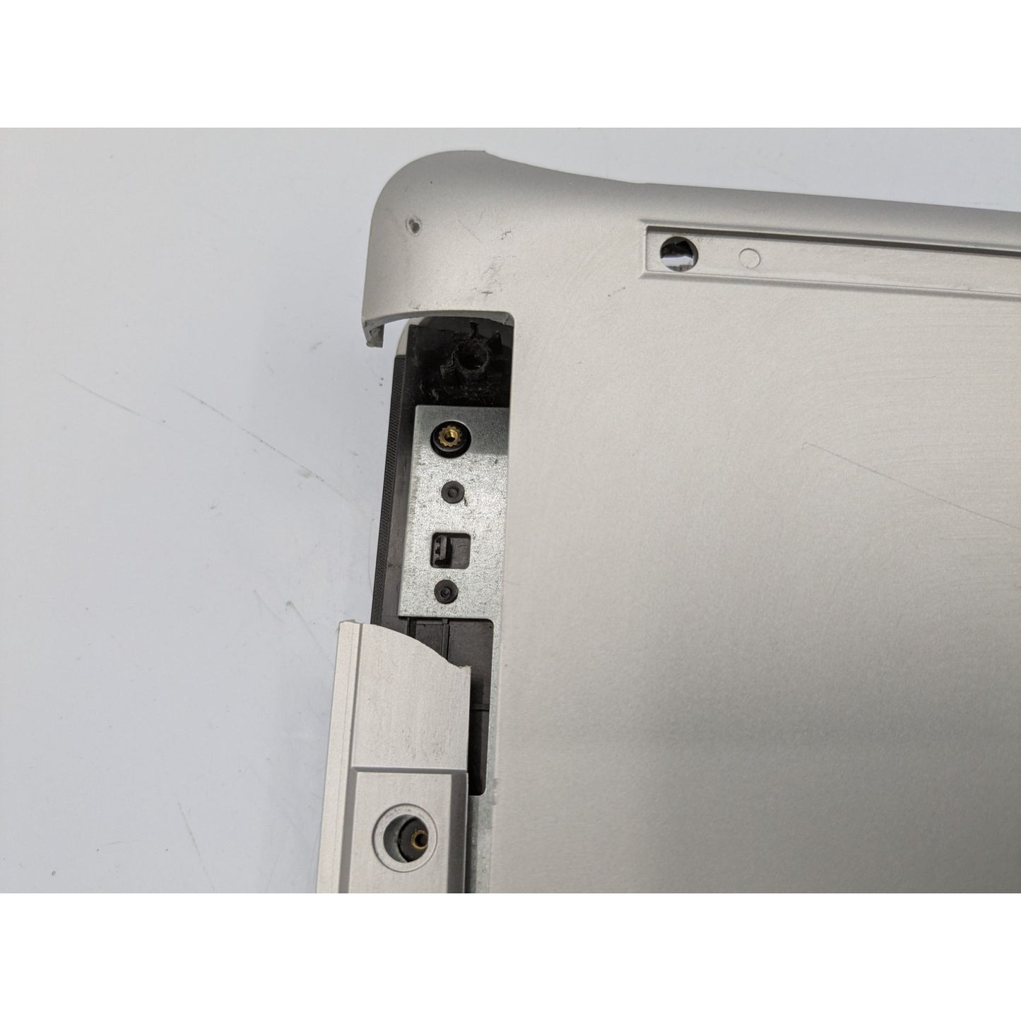 HP 17-CA0006CA 17.3" Screen AMD Ryzen 3-2300U 2.00GHz Processor Silver Laptop