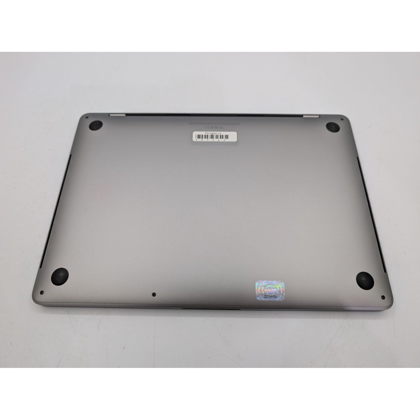 2020 Apple MacBook Pro A2251 13" Intel Core i7-1068NG7 32GB RAM 512GB SSD macOS