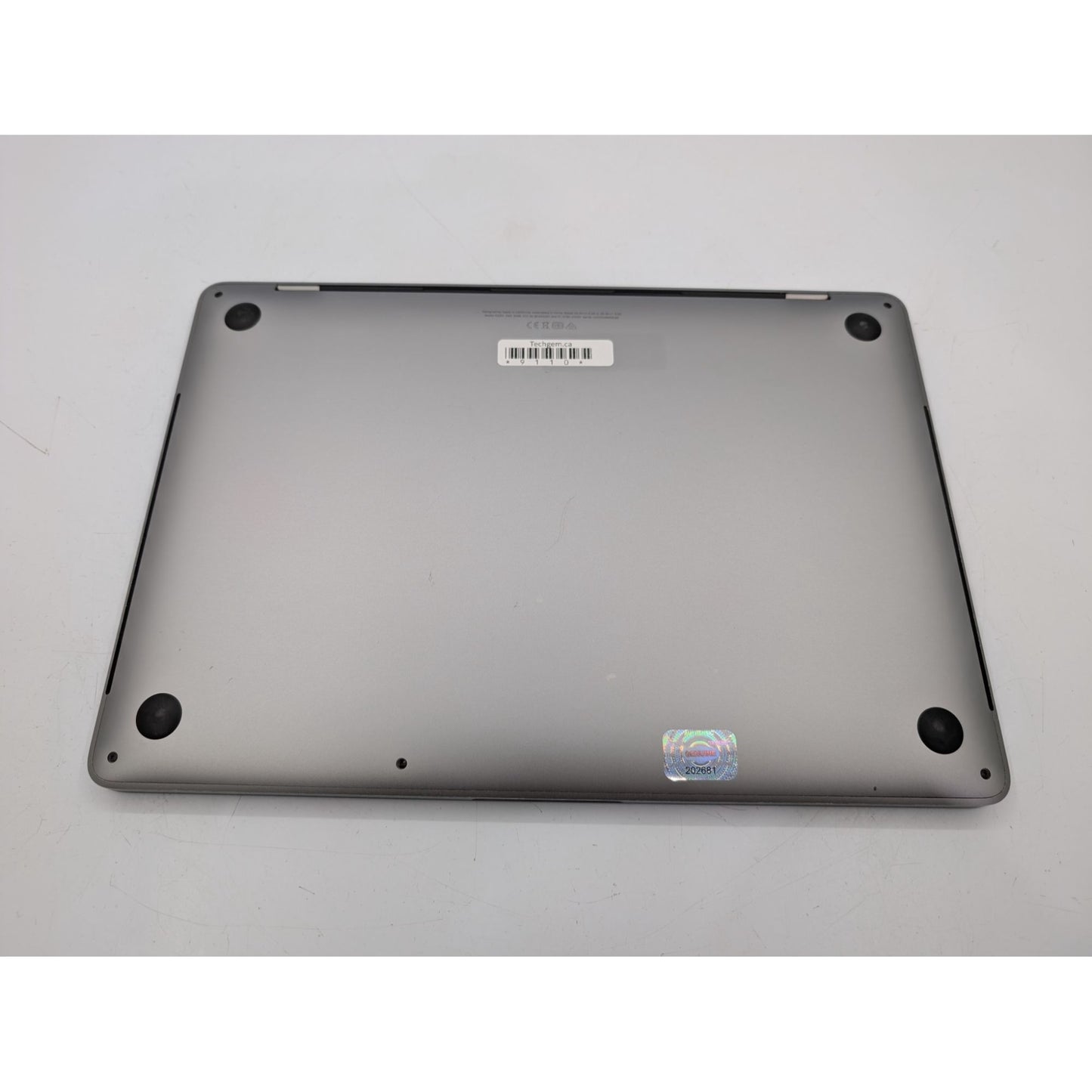 2020 Apple MacBook Pro A2251 13" Intel Core i7-1068NG7 32GB RAM 512GB SSD 2.3GHZ