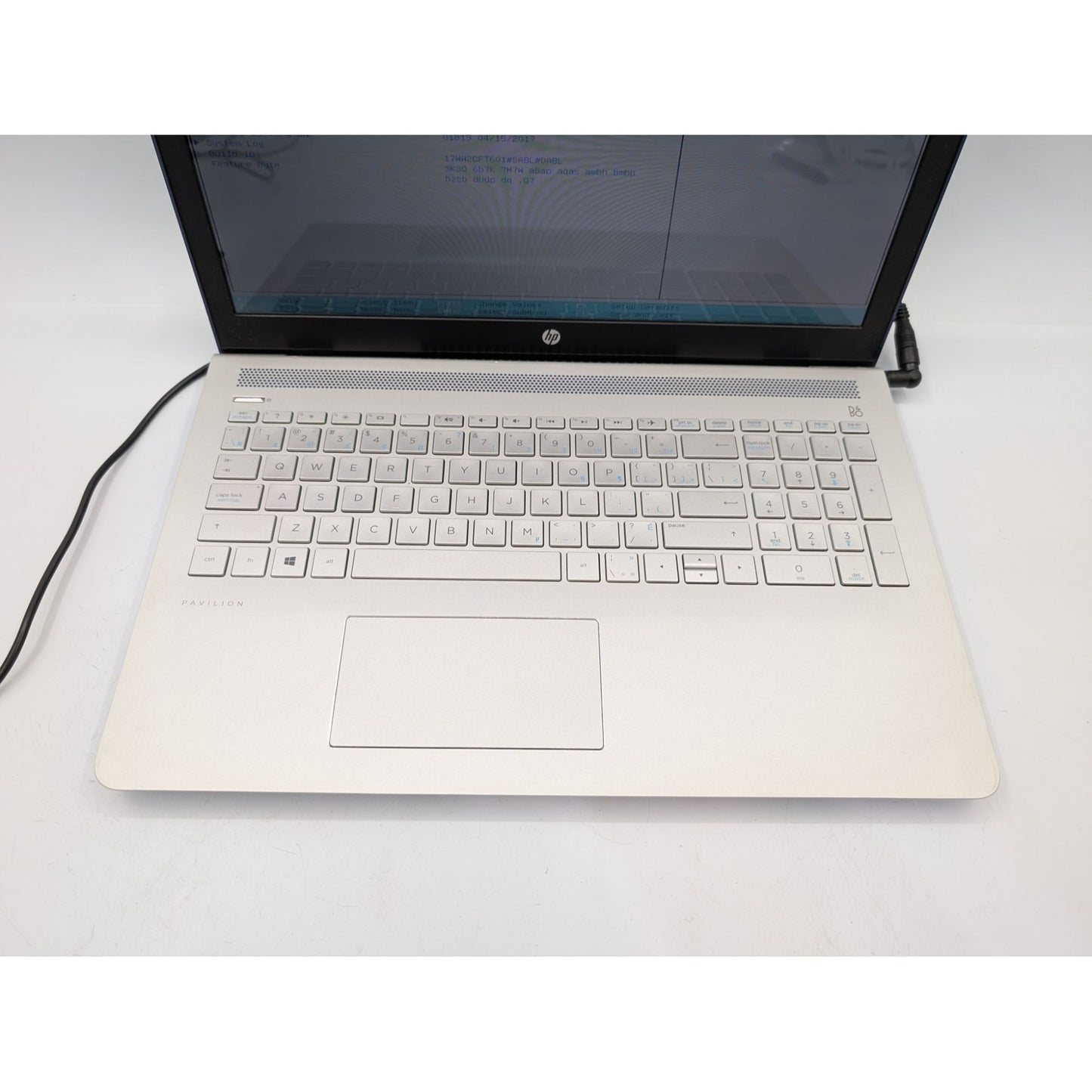 HP Pavilion 15-CD007CA 15.6" AMD A12-9720P 2.70 GHz Processor Silver Laptop