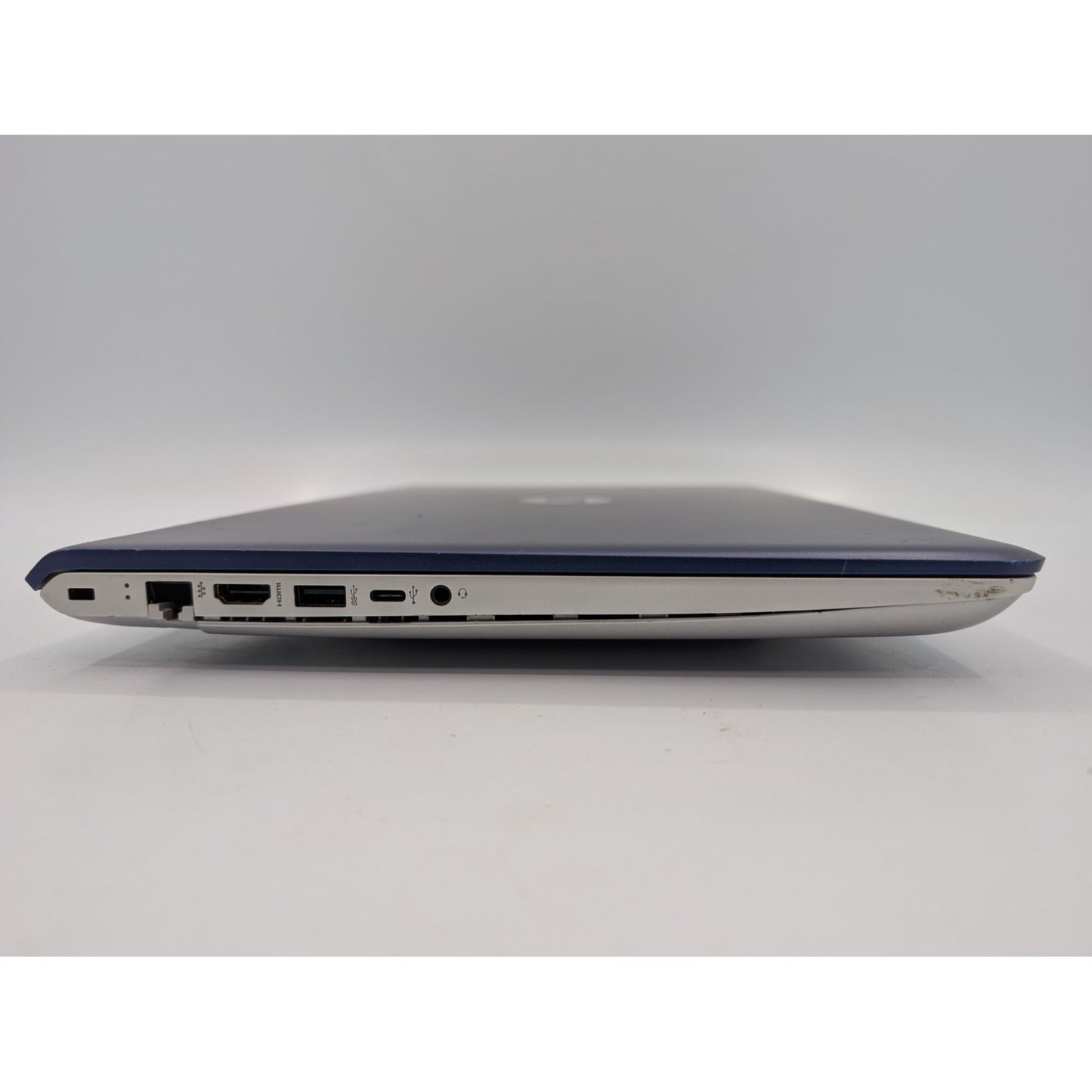 HP Pavilion 15-CD007CA 15.6" AMD A12-9720P 2.70 GHz Processor Silver Laptop