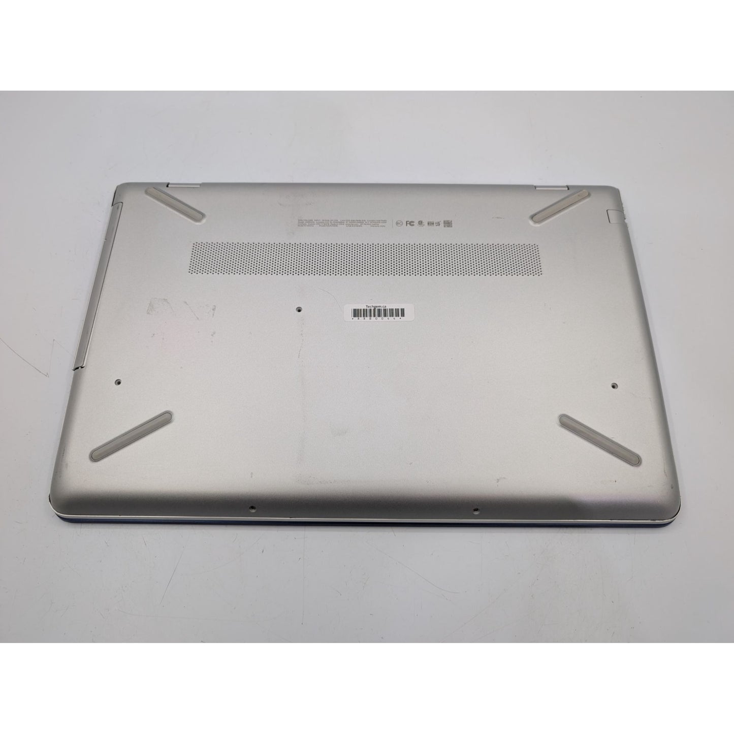 HP Pavilion 15-CD007CA 15.6" AMD A12-9720P 2.70 GHz Processor Silver Laptop