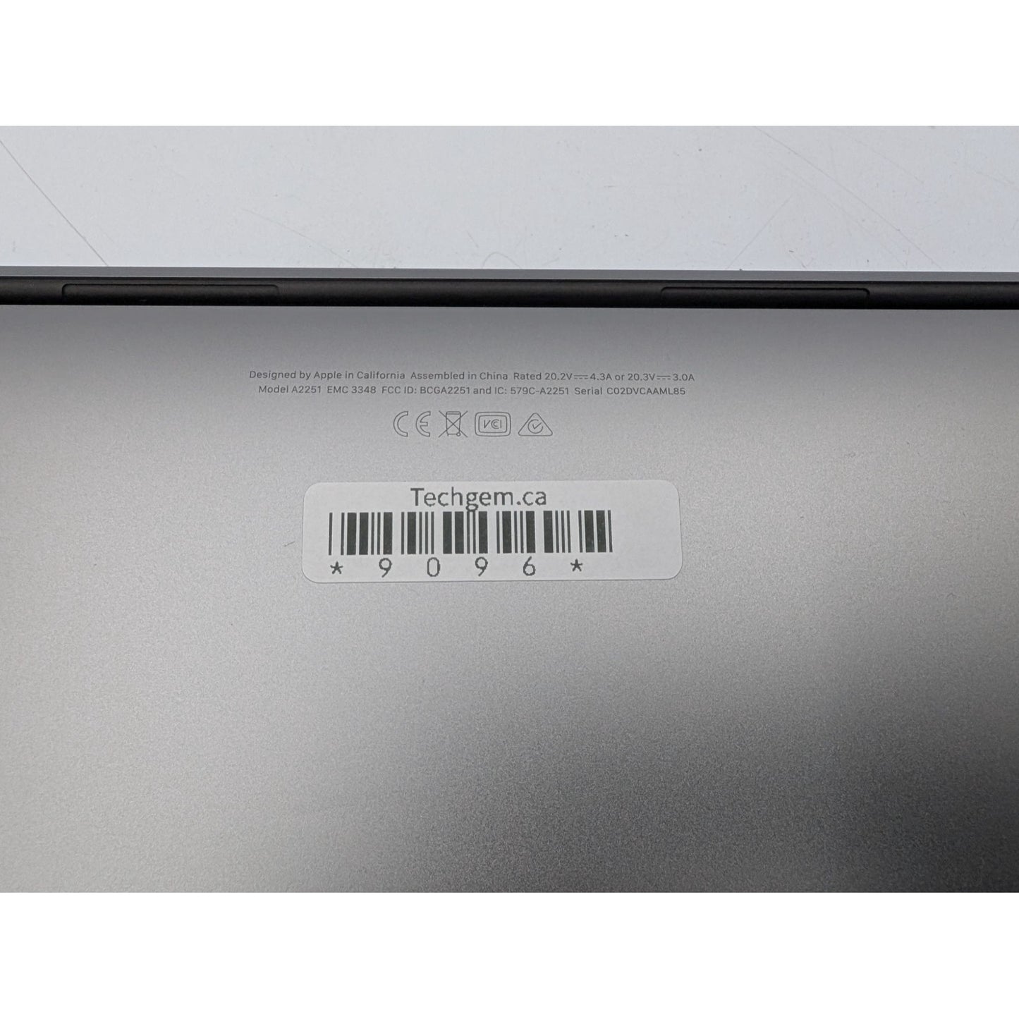 2020 Apple MacBook Pro A2251 13" Intel i7-1068NG7 512GB SSD 32GB RAM macOS Tahoe