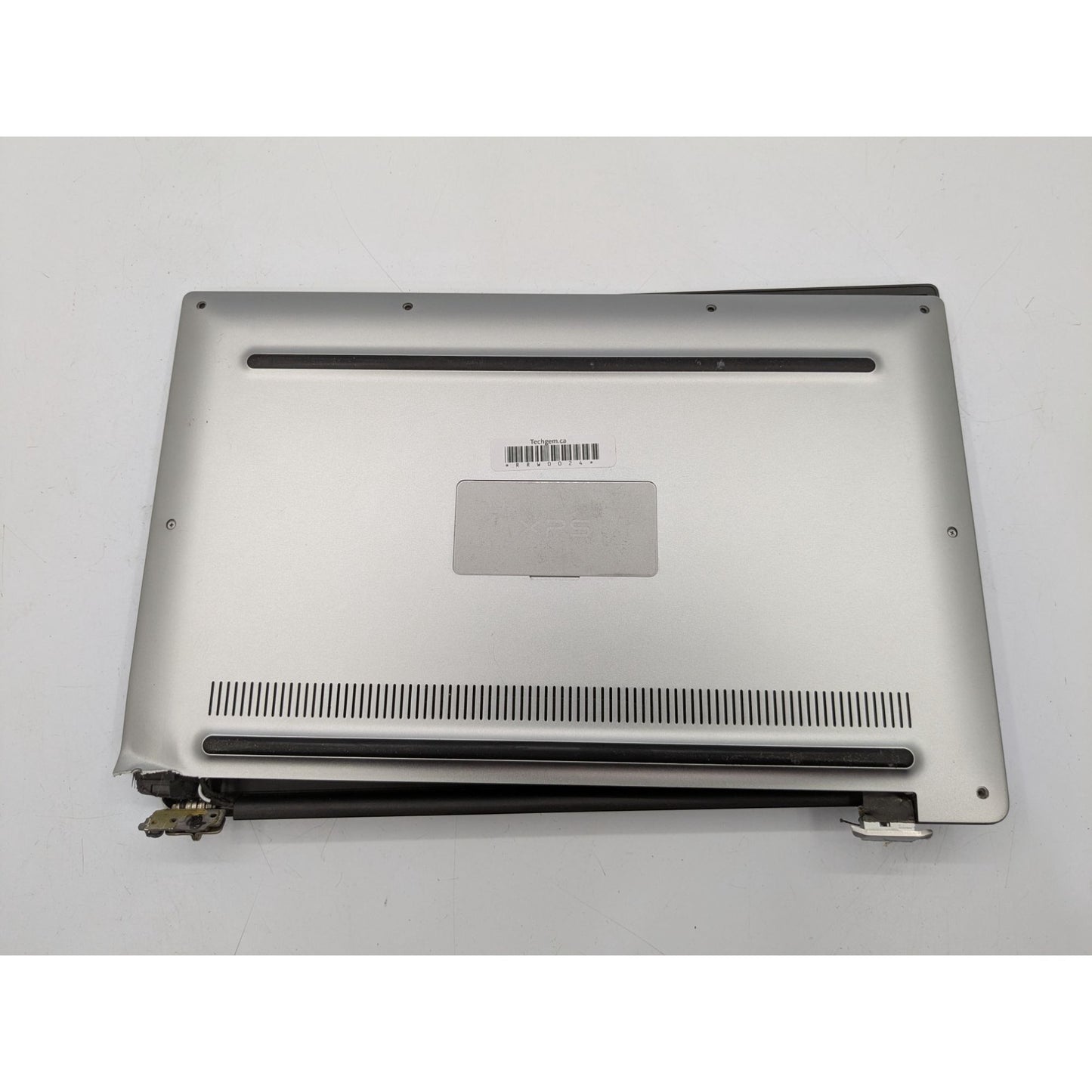 Dell XPS 13 9343 13.3" Display Intel Core i5-5200U 2.20 GHz 8GB RAM Silver Laptop