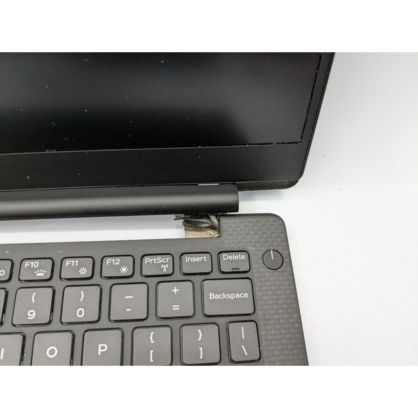 Dell XPS 13 9343 13.3" Display Intel Core i5-5200U 2.20 GHz 8GB RAM Silver Laptop