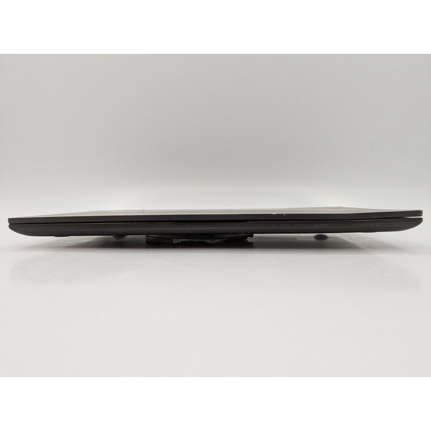 Asus VivoBook M513U 15.6" AMD Ryzen 7 5700U 8GB RAM 180GB SSD Radeon Graphics