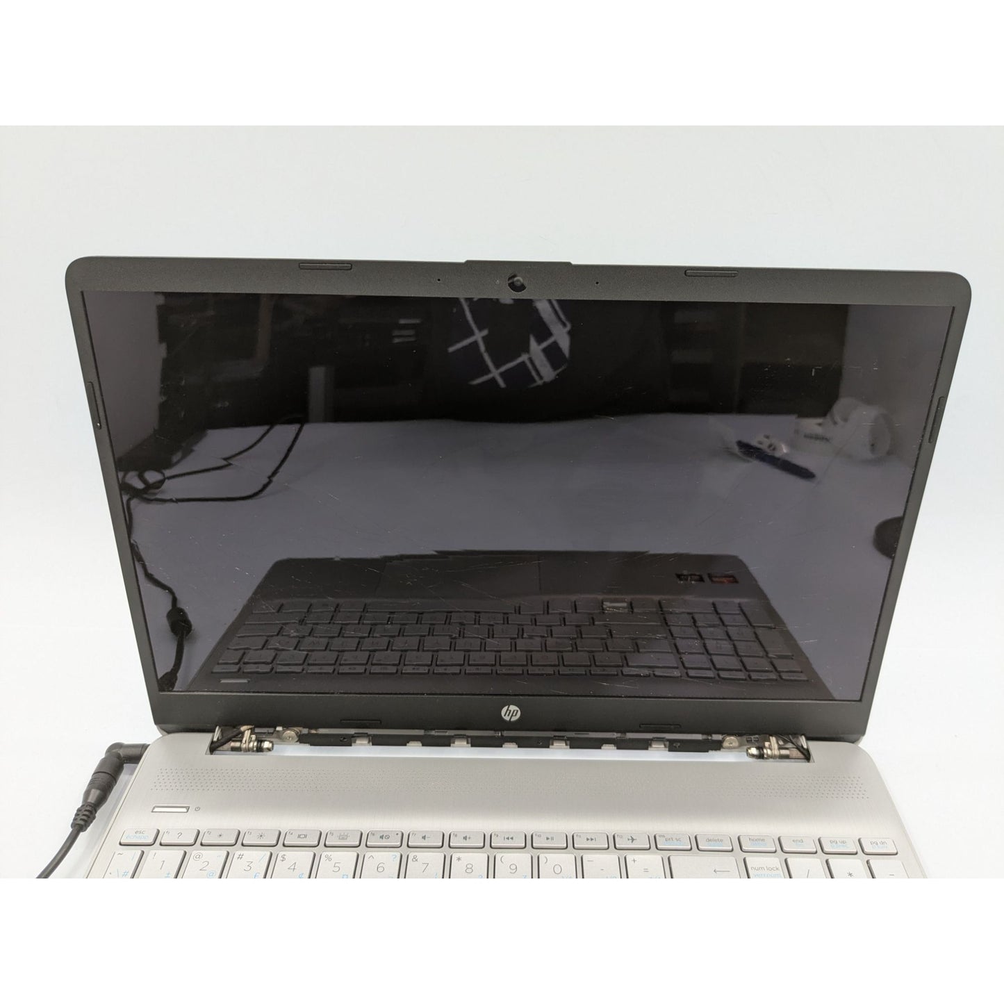 HP 15-EF3003CA 15.6" Display AMD Ryzen 7 5825U Silver Laptop 2.00 GHz Processor
