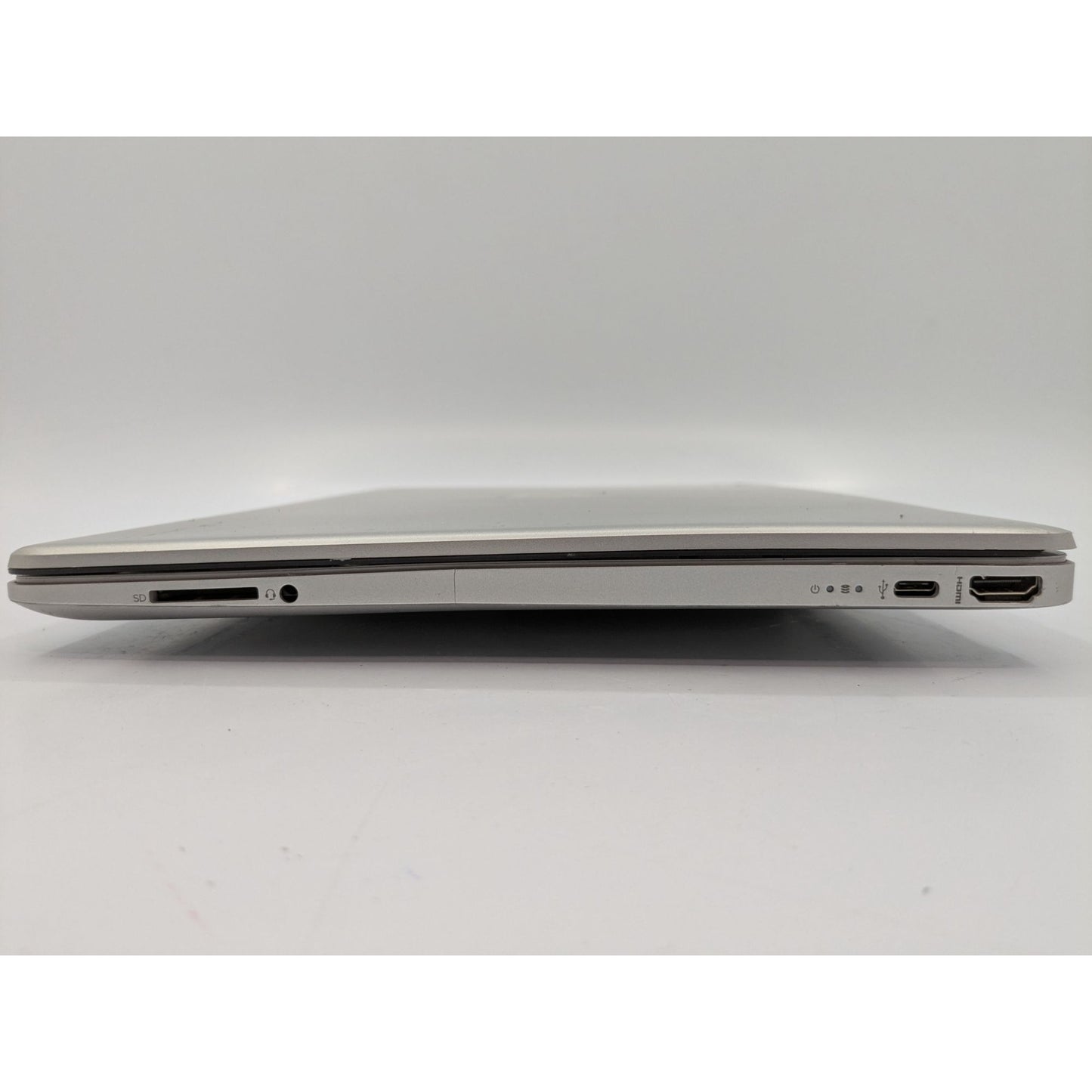 HP 15-EF3003CA 15.6" Display AMD Ryzen 7 5825U Silver Laptop 2.00 GHz Processor
