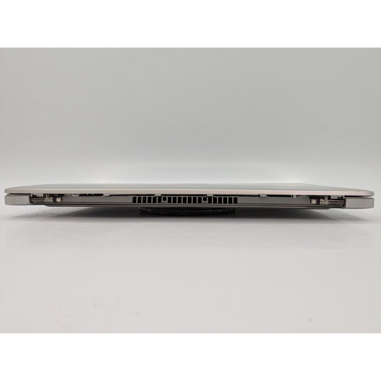 HP 15-EF3003CA 15.6" Display AMD Ryzen 7 5825U Silver Laptop 2.00 GHz Processor