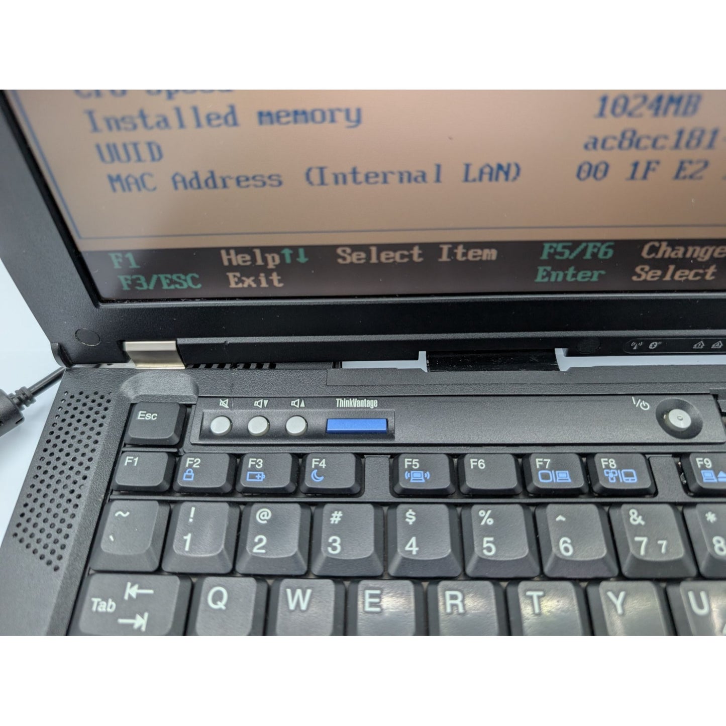 Lenovo ThinkPad T61 Intel Core 2 Duo T7500 2.20GHz 1GB RAM 14” Display Laptop