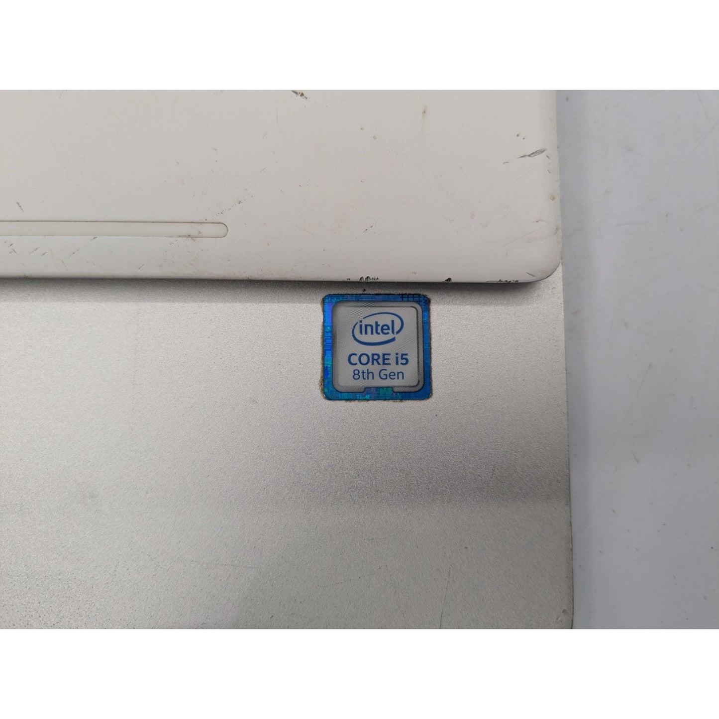 HP Pavilion 15-CS2079nr 15.6" Display Intel Core i5-8265U 1.60 GHz Silver Laptop