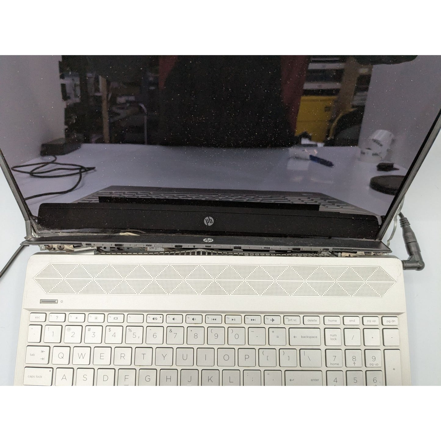 HP Pavilion 15-CS2079nr 15.6" Display Intel Core i5-8265U 1.60 GHz Silver Laptop