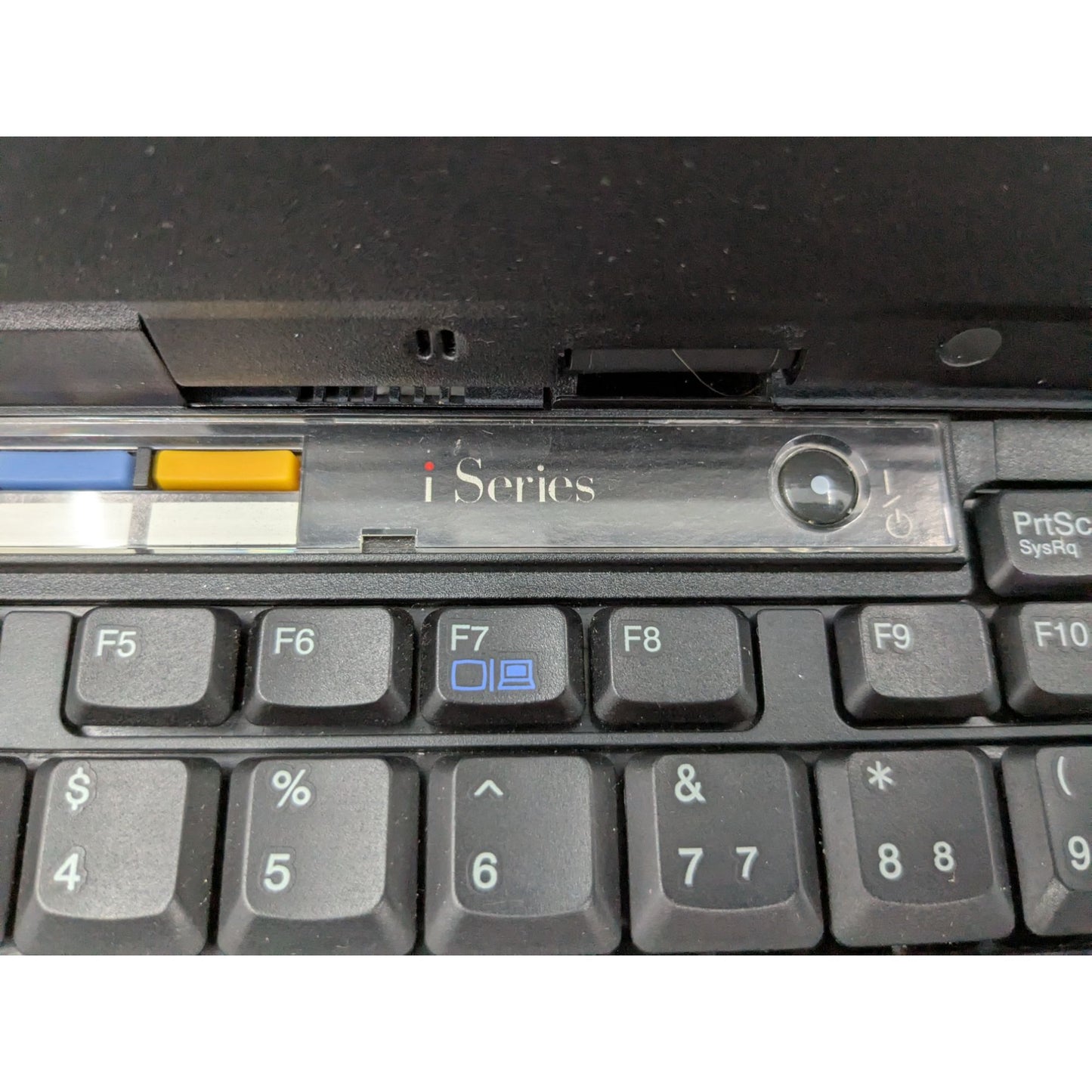 IBM ThinkPad i Series Type 2621-422 13" Display Intel Celeron 64MB RAM Laptop