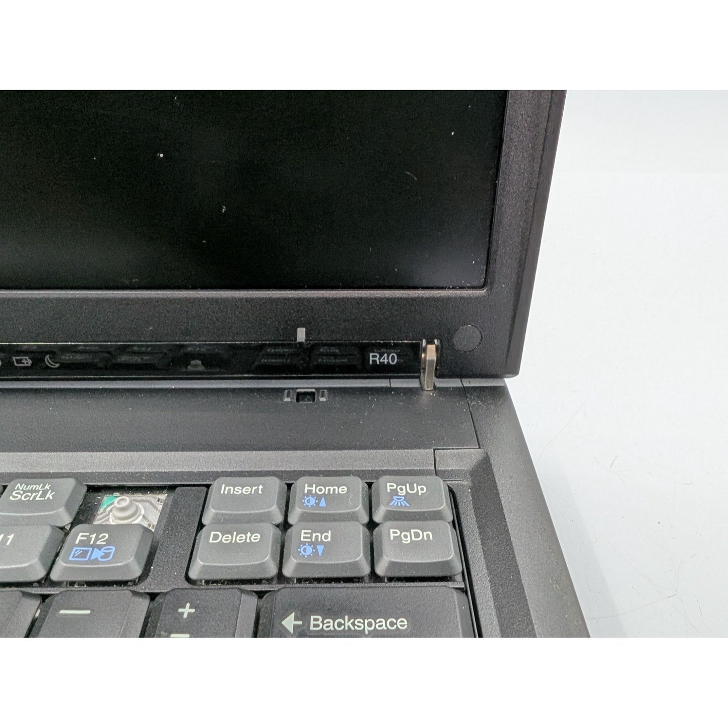 IBM ThinkPad R40 15" Display Intel Pentium M 1.50 GHz 256MB RAM Black Laptop