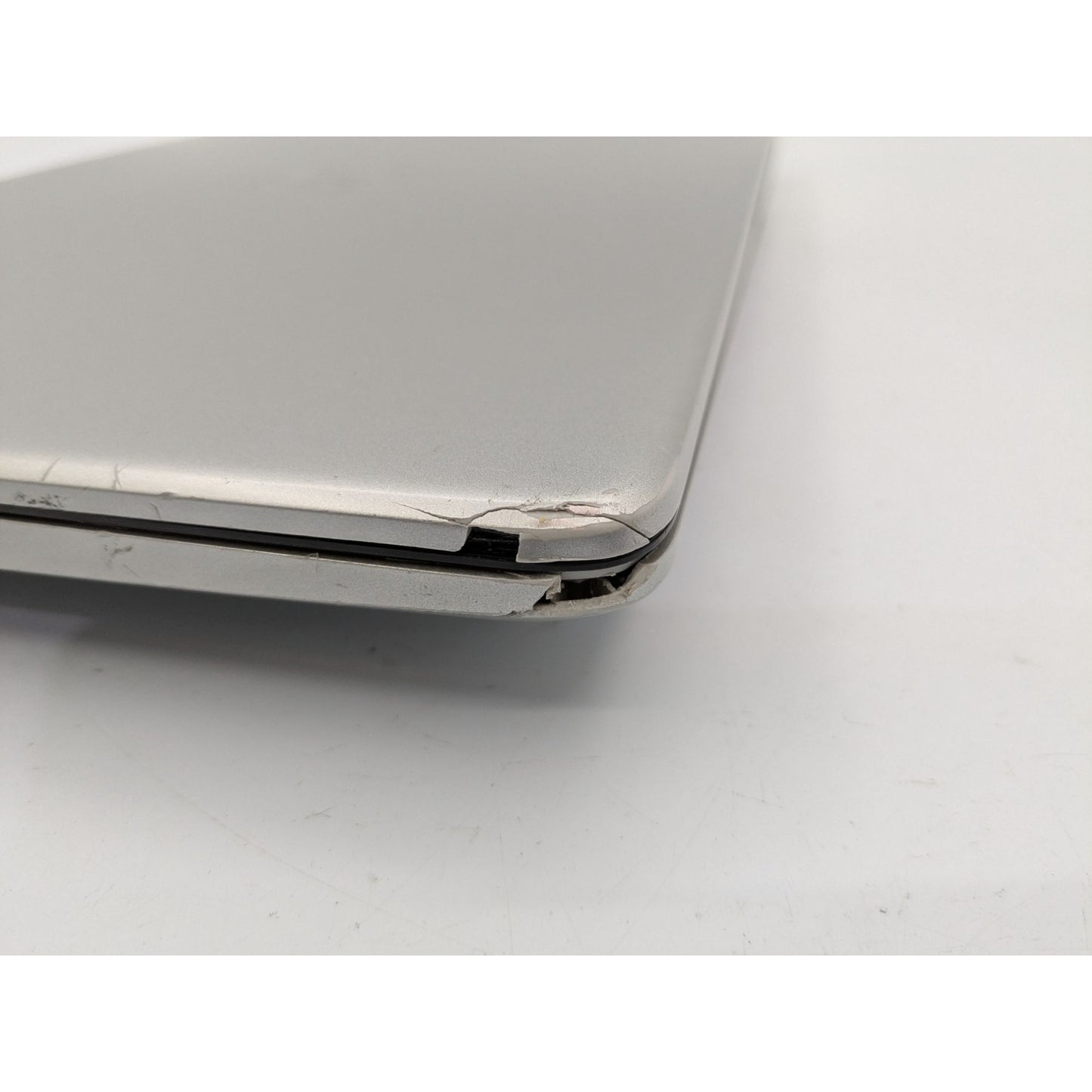 HP 15-EF013CA 15.6" Display AMD Ryzen 3 3250U 2.60 GHz Processor Silver Laptop