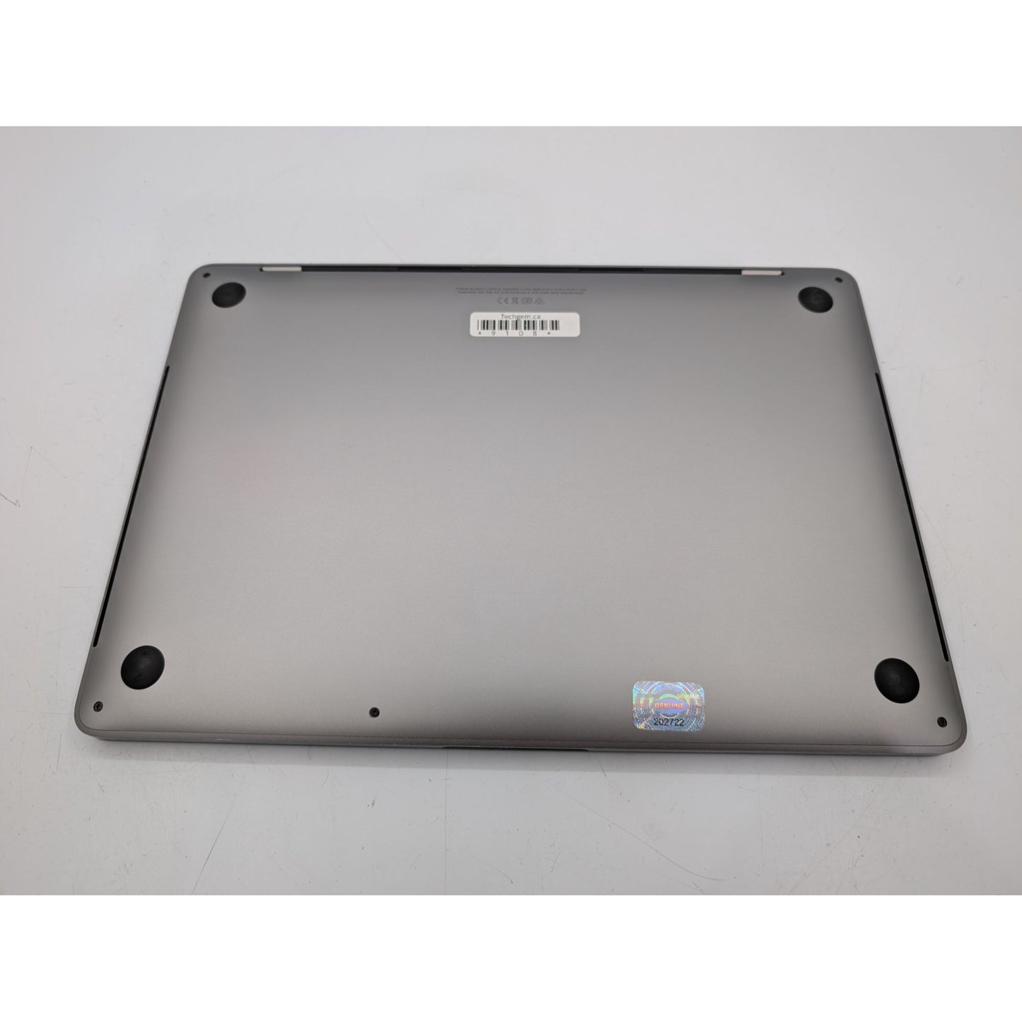 2020 Apple MacBook Pro A2251 Intel Core i7-1068NG7 13" Screen 32GB RAM 512GB SSD