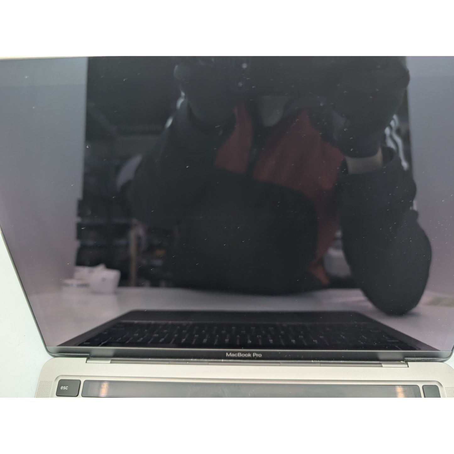 2020 Apple MacBook Pro A2251 Intel Core i7-1068NG7 13" Screen 32GB RAM 512GB SSD