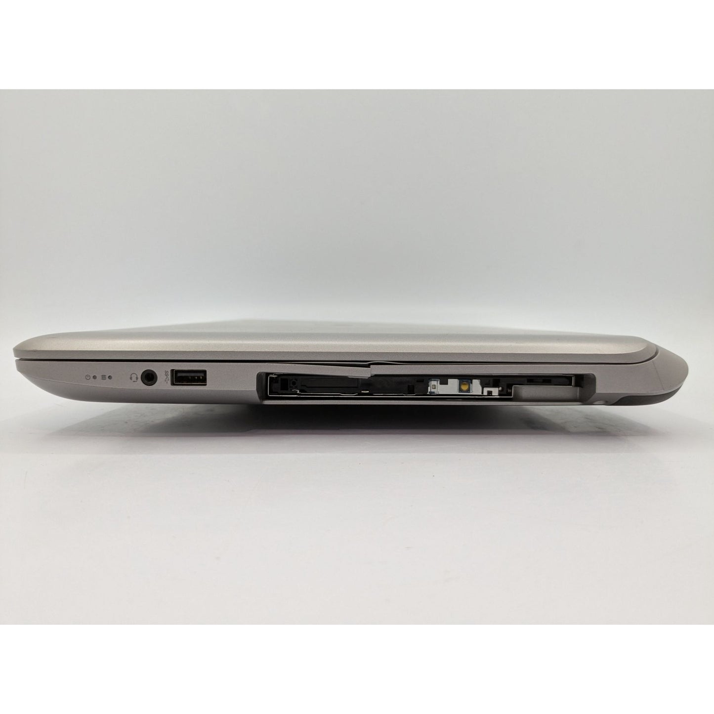 HP Envy Notebook 17-K250CA 17.3" Display Intel Core i7-5500U 2.40 Processor 8GB RAM