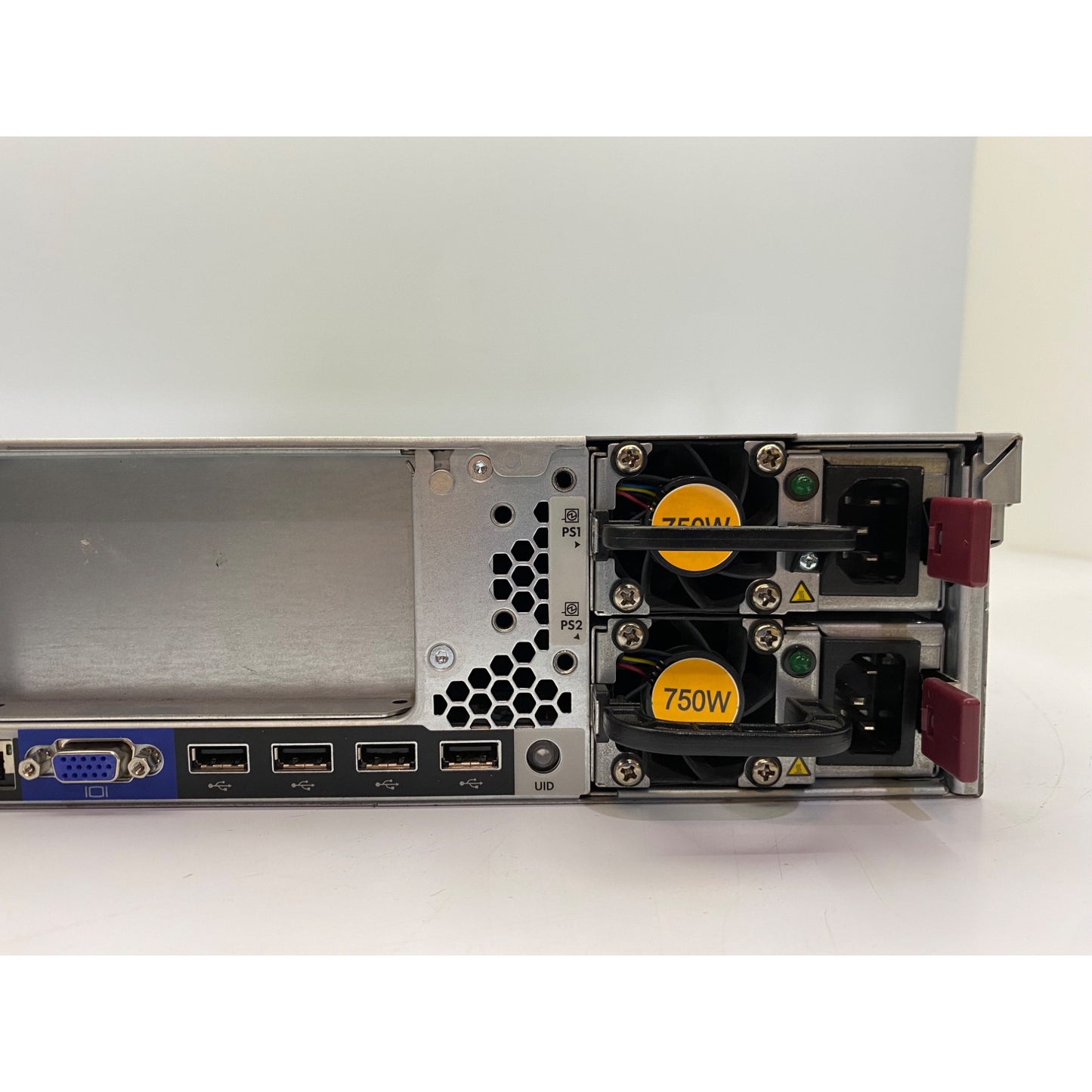 HP ProLiant DL380p Gen8 Server 2x Xeon E5-2643 3.3GHz 64GB RAM