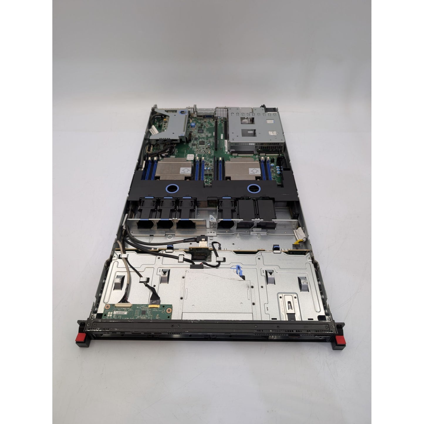 Lenovo Storage N3310 USB HDMI Ports 1U Rack-Mountable Server - Black