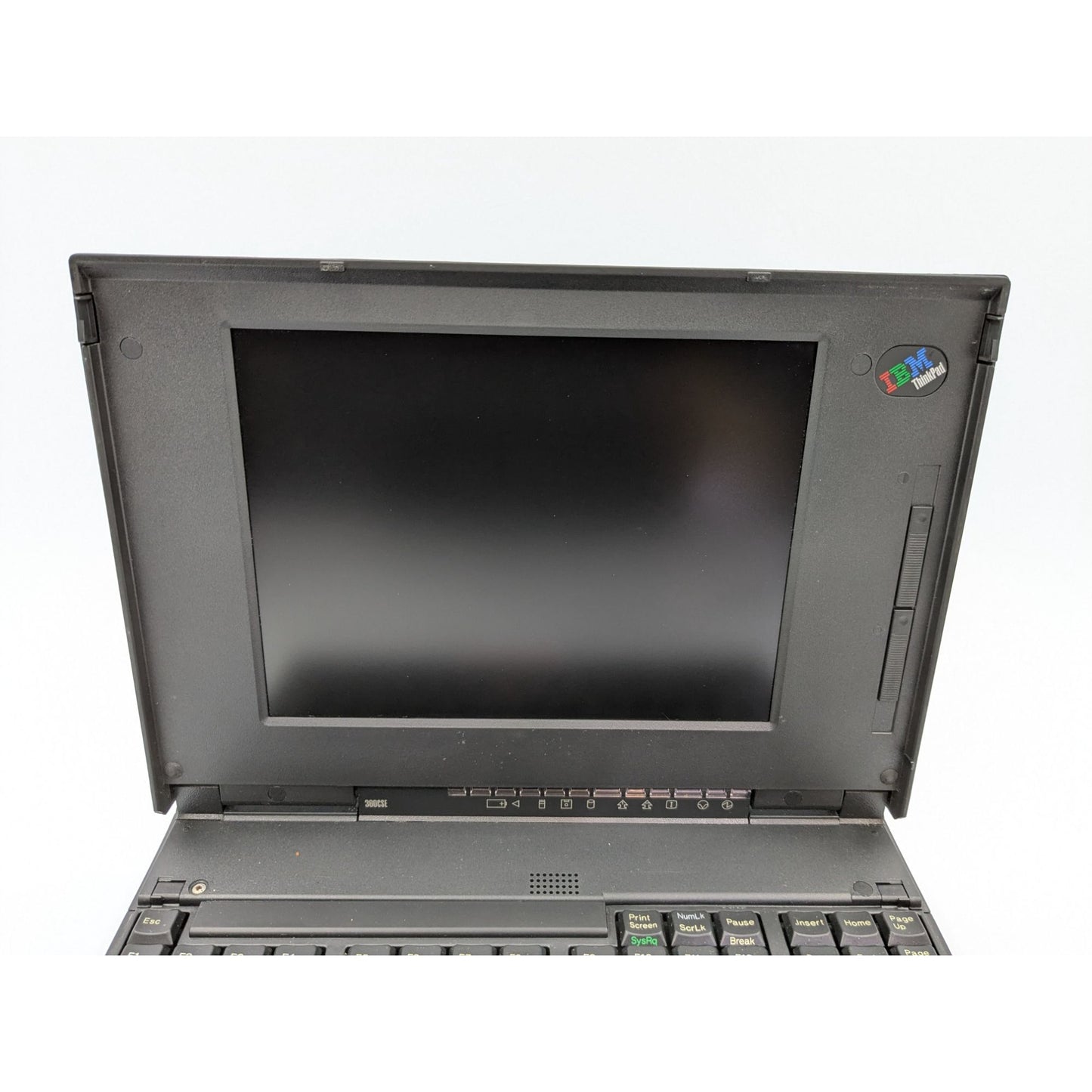 IBM ThinkPad 360CSE 9.5" Screen Intel 80486DX2 0.05 GHz Processor Black Laptop