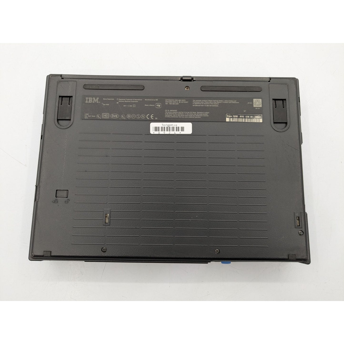 IBM ThinkPad 360CSE 9.5" Screen Intel 80486DX2 0.05 GHz Processor Black Laptop