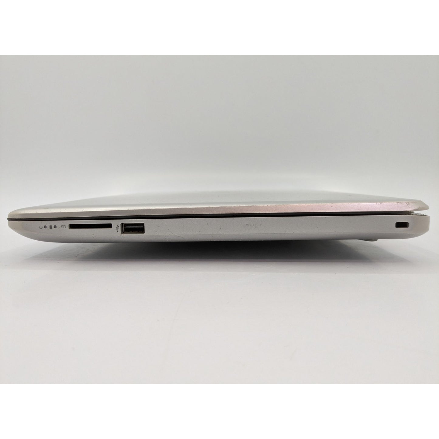 HP Notebook 15-BS058CA 15.6” Screen Intel Core i5-7200U 2.50 Ghz Processor