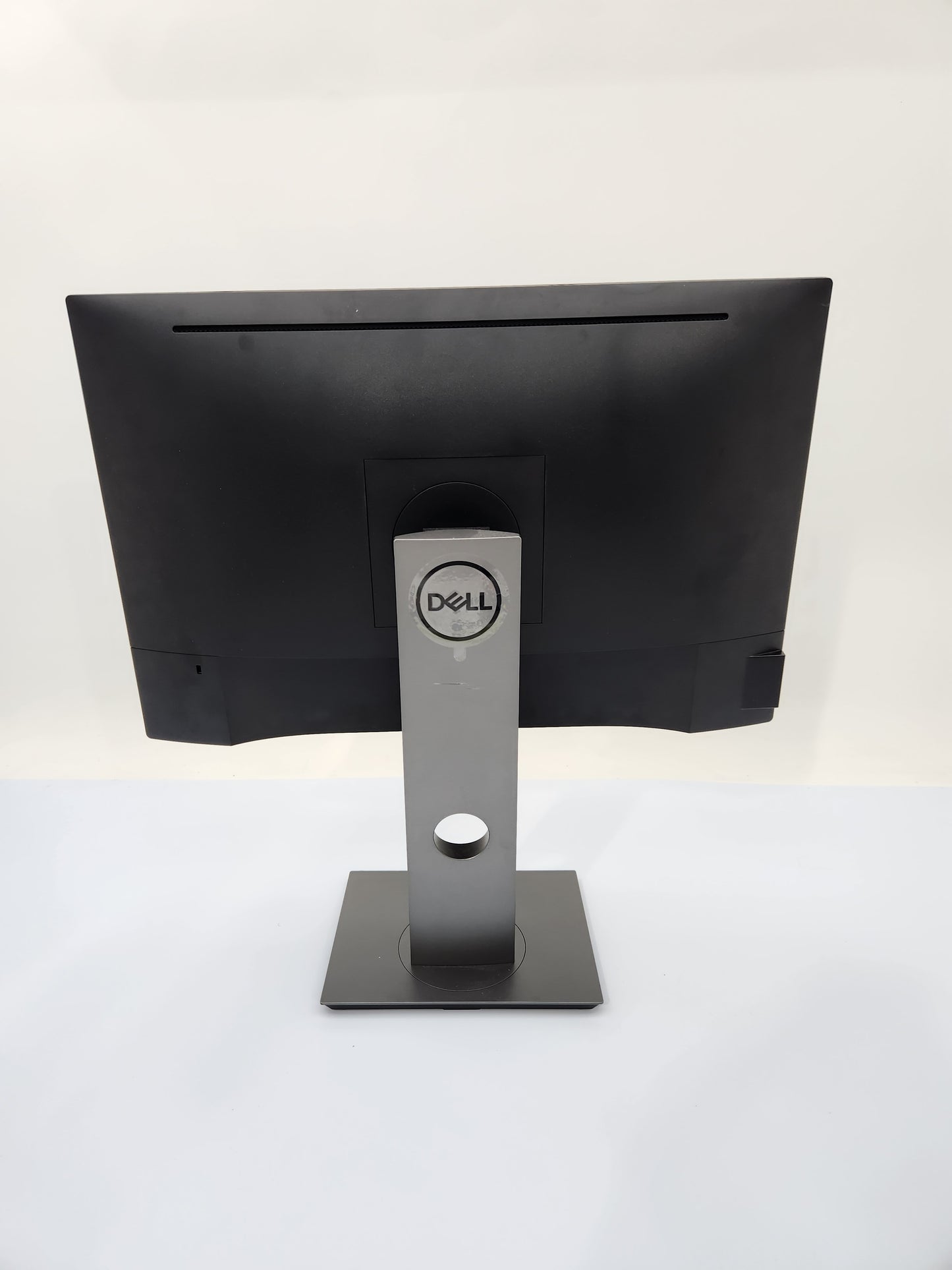 Dell 22" LCD Monitor P2217 1680x1050 - HDMI DVI VGA DP